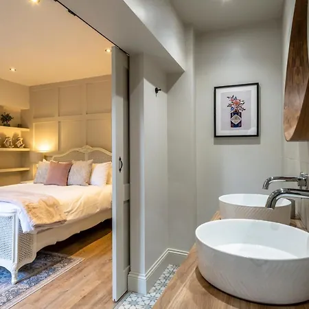 The Retreat At Dukes Townhouse Apartment York Exterior photo